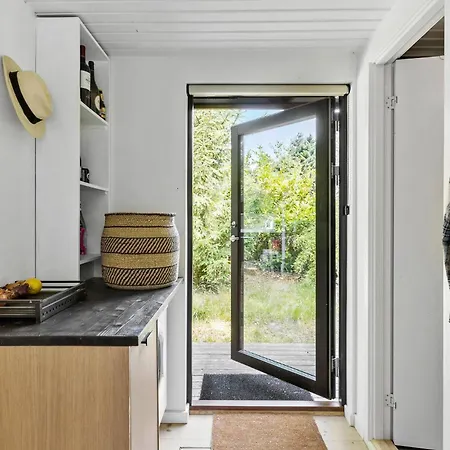 3 Bedroom Pet Friendly In *